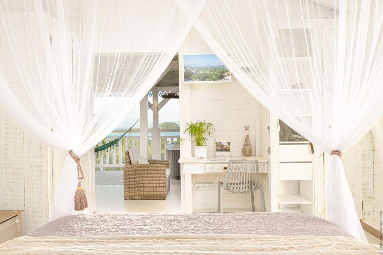 Bungalow Vanille Pacane - Vue Mer Avec Spa Prive Les Trois-Ilets Kültér fotó