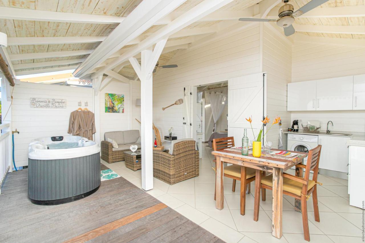 Bungalow Vanille Pacane - Vue Mer Avec Spa Prive Les Trois-Ilets Kültér fotó