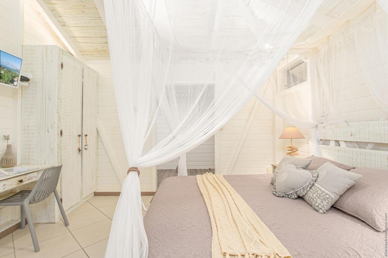 Bungalow Vanille Pacane - Vue Mer Avec Spa Prive Les Trois-Ilets Kültér fotó